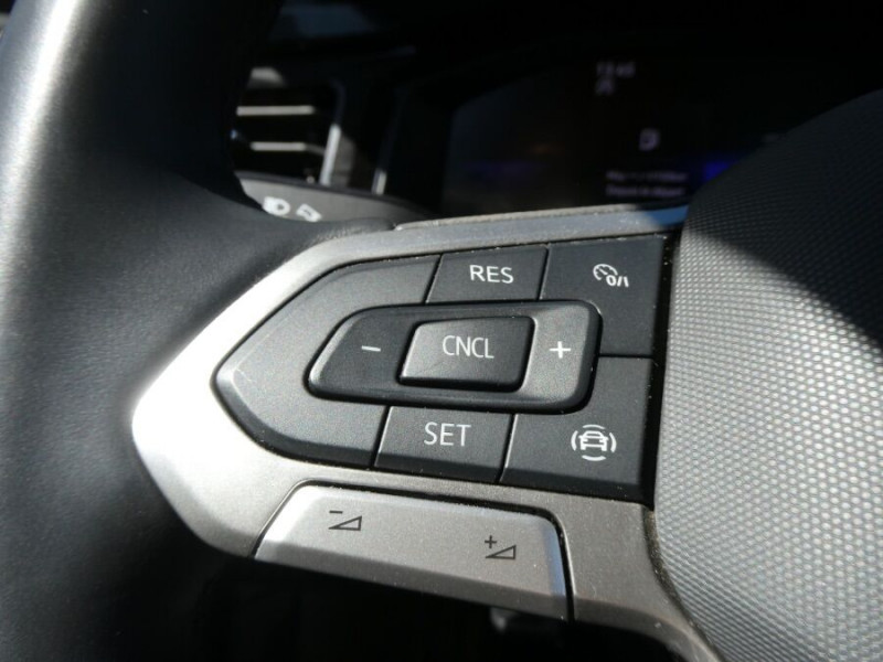 Photo 25 de l'offre de VOLKSWAGEN POLO VI 1.0 TSI 95 DSG7 LIFE Camera CarPlay Radars JA à 21450€ chez Mérignac auto