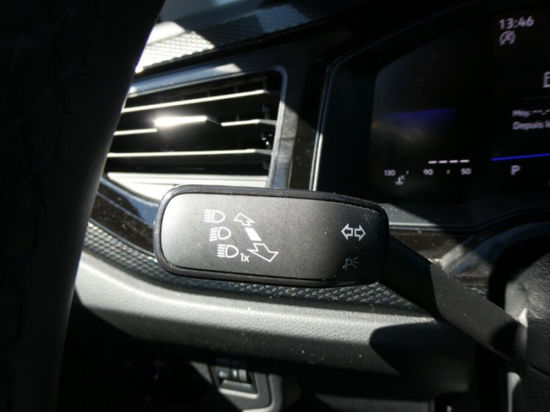 Photo 27 de l'offre de VOLKSWAGEN POLO VI 1.0 TSI 95 DSG7 LIFE Camera CarPlay Radars JA à 21450€ chez Mérignac auto