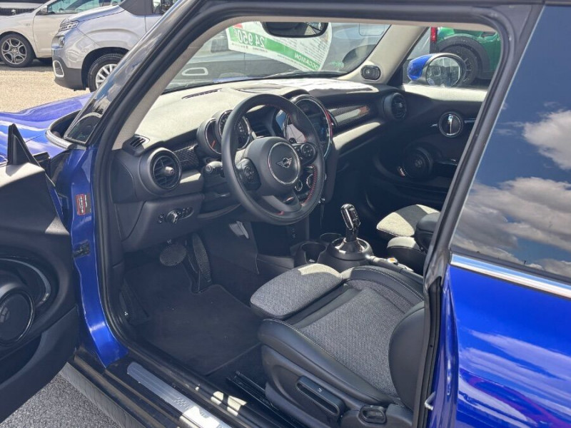 Photo 6 de l'offre de MINI MINI III 2.0 COOPER S 192 BVA7 TOE HIFI JA17 à 23950€ chez Mérignac auto