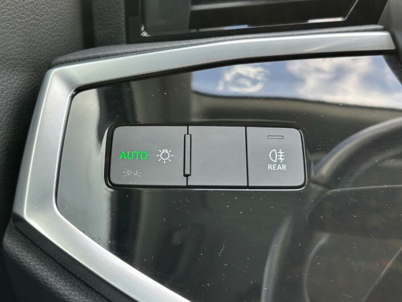 Photo 27 de l'offre de AUDI Q3 SPORTBACK SPORTBACK 35 TFSI 150 2WD S tronic 7 S LINE Ext. Hayon EL. Camera à 33900€ chez Mérignac auto