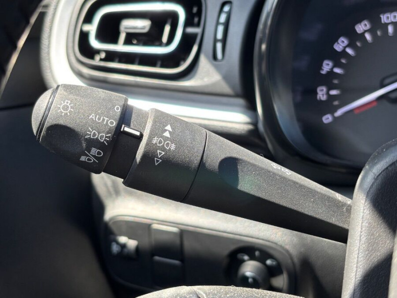 Photo 31 de l'offre de CITROEN C3 New 1.5 BlueHDi 100 BV6 SHINE GPS Camera JA16 à 16950€ chez Mérignac auto