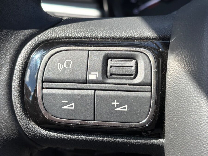 Photo 34 de l'offre de CITROEN C3 New 1.5 BlueHDi 100 BV6 SHINE GPS Camera JA16 à 16950€ chez Mérignac auto