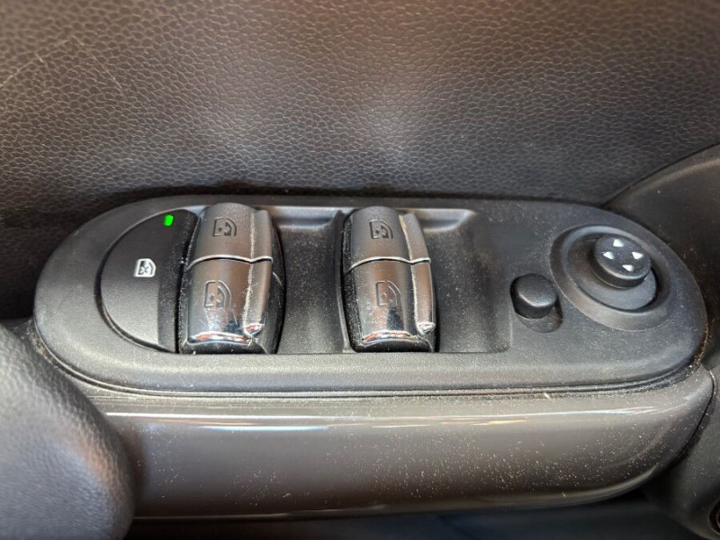 Photo 22 de l'offre de MINI MINI III ONE 102 BVM6 (F55) 5P GPS CLIM Auto Radar à 16470€ chez Mérignac auto