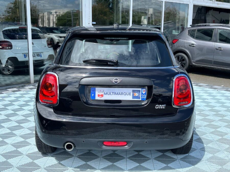 Photo 9 de l'offre de MINI MINI III ONE 102 BVM6 (F55) 5P GPS CLIM Auto Radar à 16470€ chez Mérignac auto