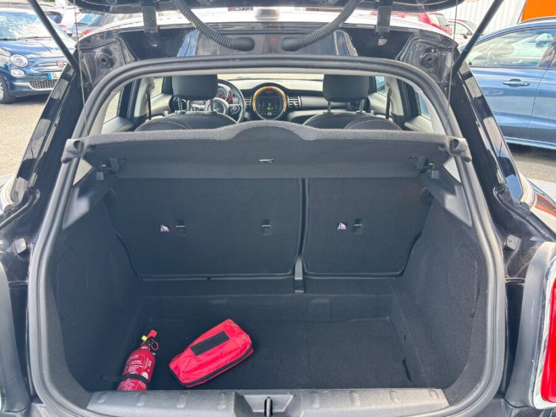 Photo 15 de l'offre de MINI MINI III ONE 102 BVM6 (F55) 5P GPS CLIM Auto Radar à 16470€ chez Mérignac auto