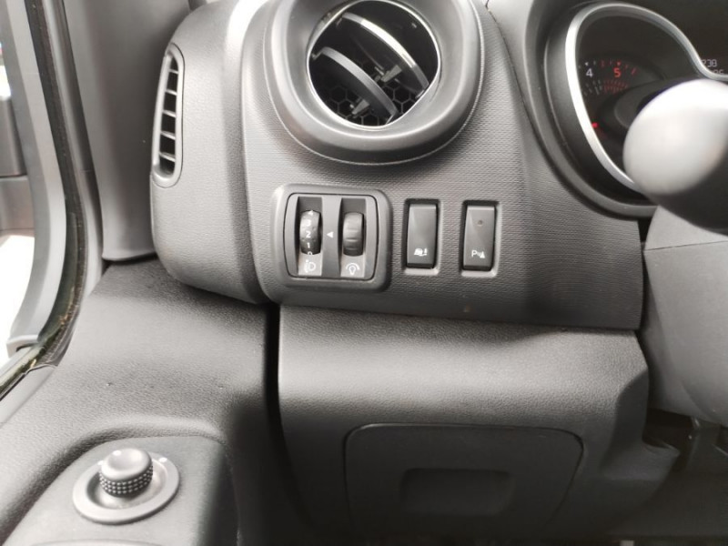 Photo 17 de l'offre de RENAULT TRAFIC FOURGON III 1.6 DCi 120 BV6 L2H1 2T9 1200 CONFORT Galerie 21250.H.T à 21250€ chez Mérignac auto