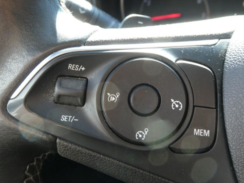 Photo 30 de l'offre de OPEL COMBO LIFE 1.5 DIESEL 130 BVM6 EDITION GPS Radar à 17450€ chez Mérignac auto