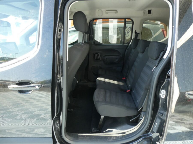 Photo 16 de l'offre de OPEL COMBO LIFE 1.5 DIESEL 130 BVM6 EDITION GPS Radar à 17450€ chez Mérignac auto