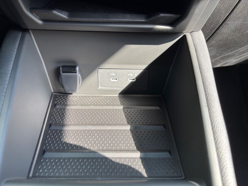 Photo 42 de l'offre de RENAULT SYMBIOZ II 1.6 E-TECH 145 EDC FULL HYBRID TECHNO GPS 10.4" Camera Radars à 29450€ chez Mérignac auto