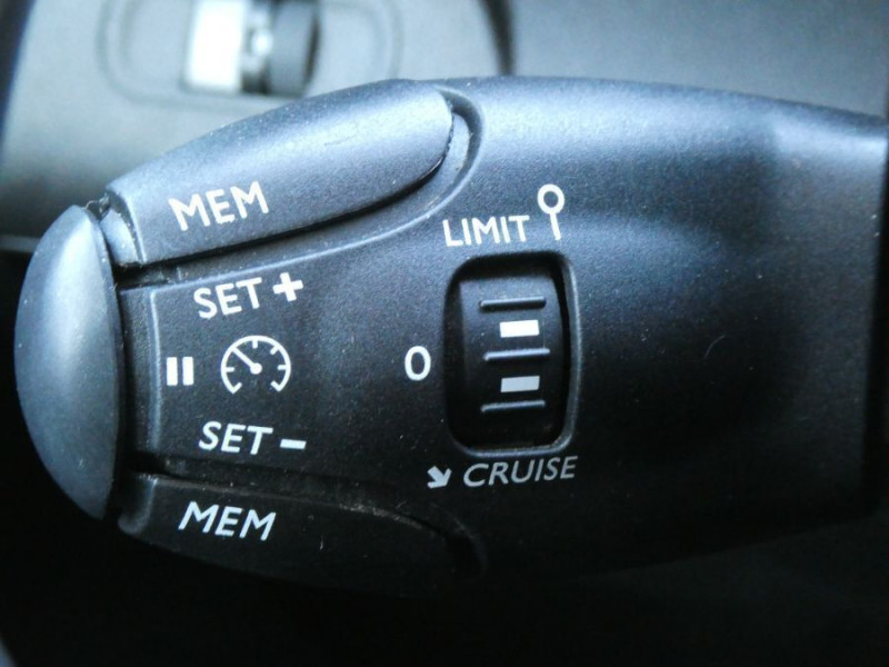 Photo 20 de l'offre de PEUGEOT RIFTER XL LONG 1.5 BlueHDi 100 ACTIVE 5PL N1 Radars à 19950€ chez Mérignac auto