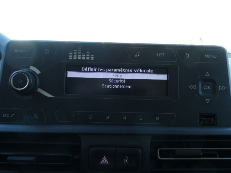 Photo 16 de l'offre de PEUGEOT RIFTER XL LONG 1.5 BlueHDi 100 ACTIVE 5PL N1 Radars à 19950€ chez Mérignac auto