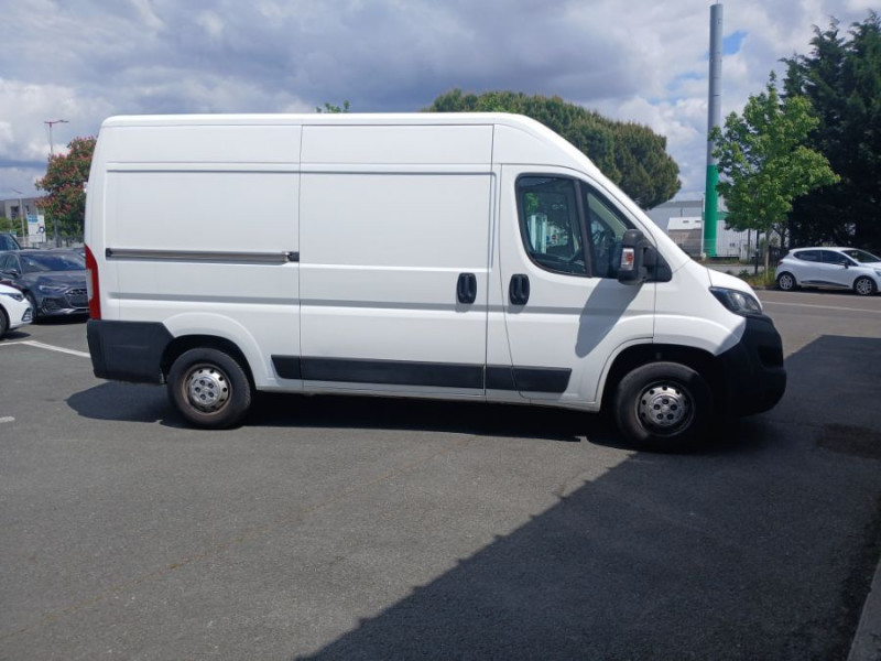 Photo 2 de l'offre de PEUGEOT BOXER 335 L2H2 2.2 BlueHDiI 140 BVM6 PREMIUM Camera 1ère Main 17950.H.T. à 17950€ chez Mérignac auto