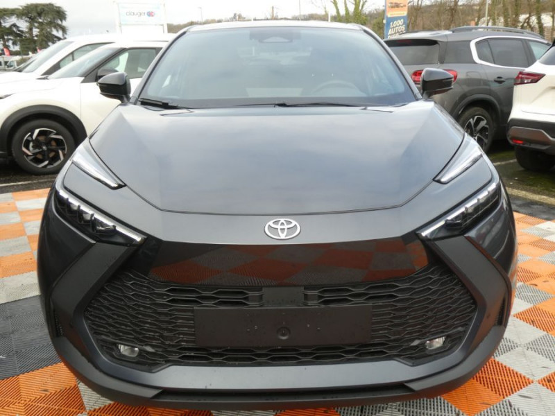 Photo 11 de l'offre de TOYOTA C-HR II 1.8 HYBRIDE 140 CVT 2WD DESIGN GPS 12.3 Camera JA18 Diam. Induction à 30850€ chez Mérignac auto