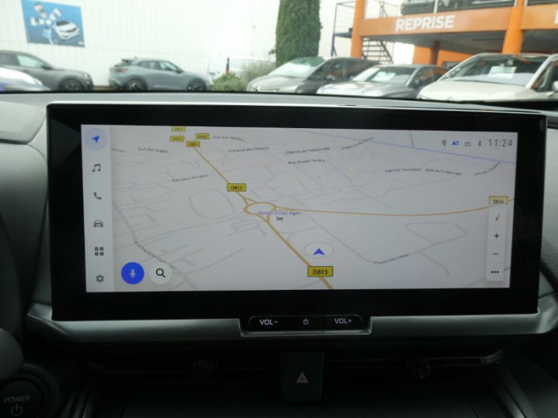 Photo 20 de l'offre de TOYOTA C-HR II 1.8 HYBRIDE 140 CVT 2WD DESIGN GPS 12.3 Camera JA18 Diam. Induction à 30850€ chez Mérignac auto