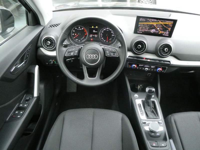 Photo 4 de l'offre de AUDI Q2 New 35 TFSI 150 S Tronic S LINE Ext. GPS Camera Hayon EL. à 30950€ chez Mérignac auto