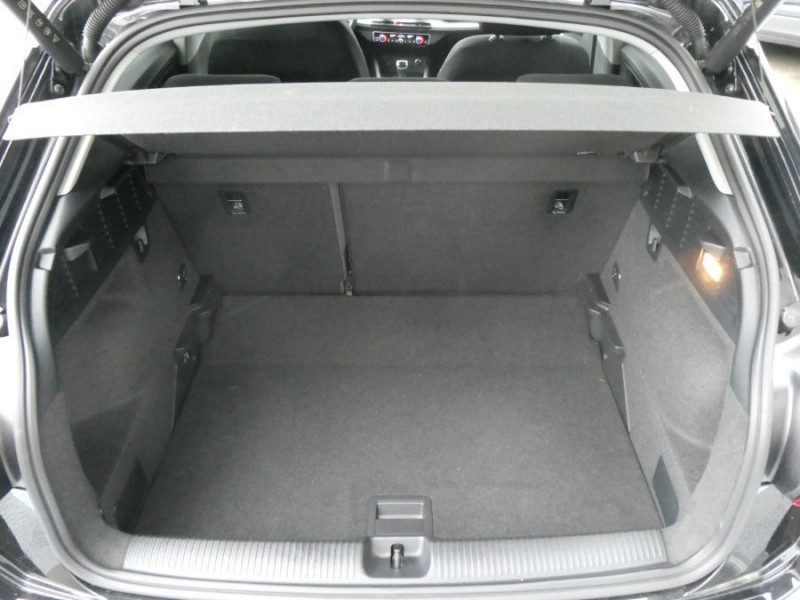 Photo 18 de l'offre de AUDI Q2 New 35 TFSI 150 S Tronic S LINE Ext. GPS Camera Hayon EL. à 30950€ chez Mérignac auto