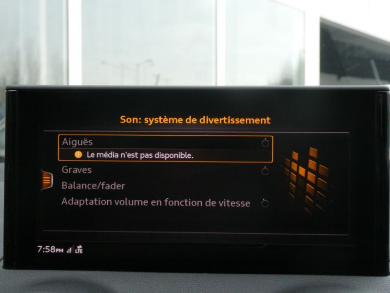 Photo 23 de l'offre de AUDI Q2 New 35 TFSI 150 S Tronic S LINE Ext. GPS Camera Hayon EL. à 30950€ chez Mérignac auto