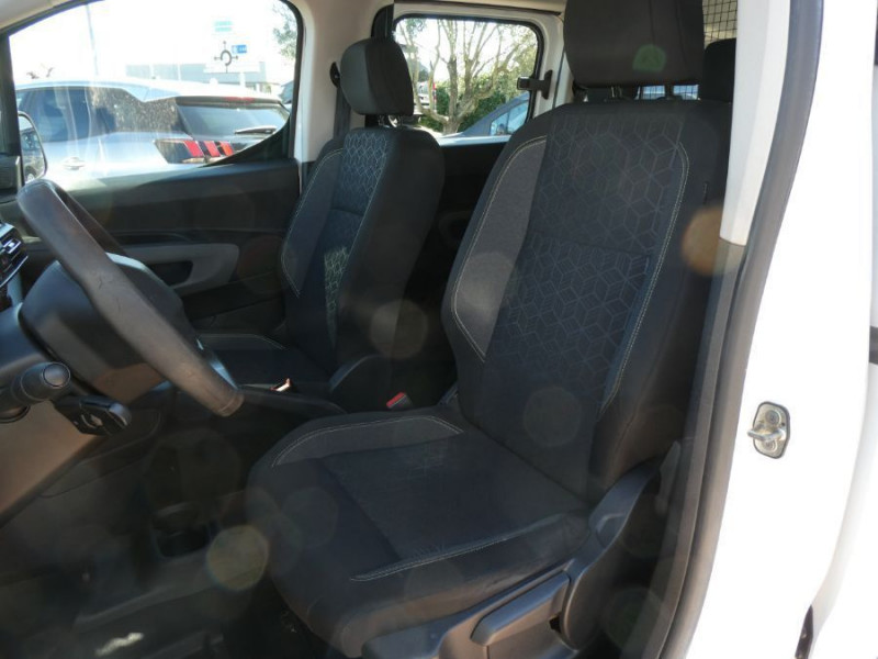 Photo 13 de l'offre de PEUGEOT RIFTER XL LONG 1.5 BlueHDi 100 ACTIVE 5PL Radars à 19950€ chez Mérignac auto