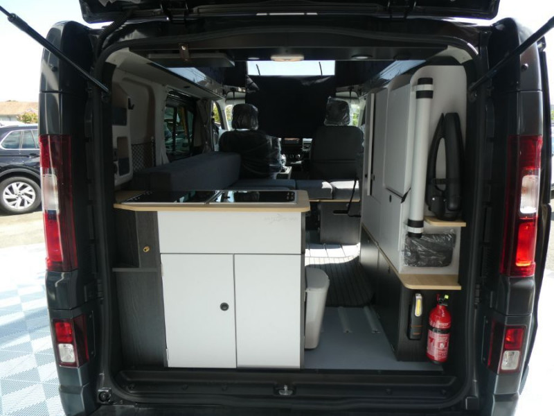 Photo 5 de l'offre de RENAULT TRAFIC VAN ANTILOPE VAN Aménagé FLEX PLUS 2.0 DCi 130 BVM6 L1 JA17 PK Confort 4PL Attel+Pte Vélo à 54500€ chez Mérignac auto