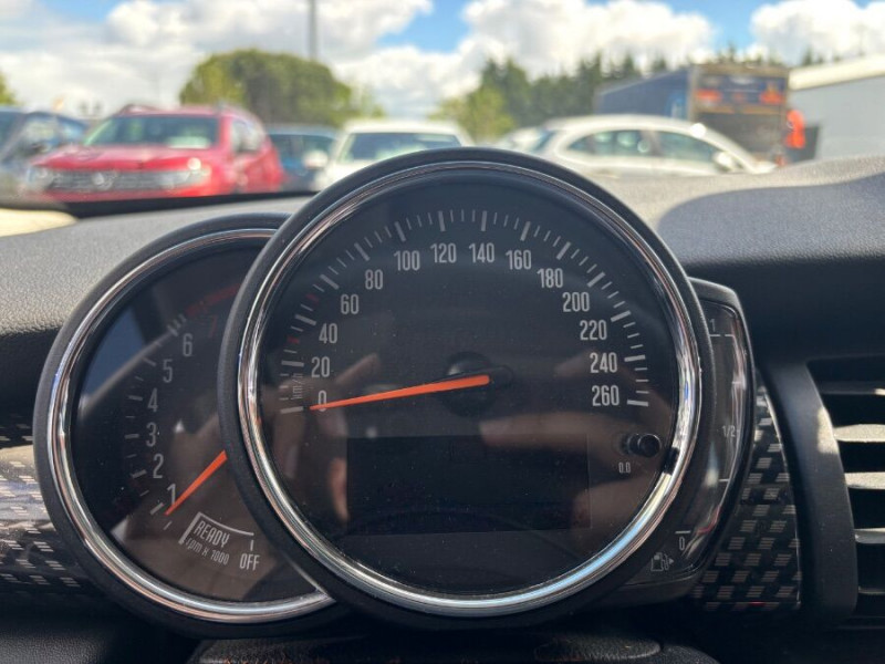 Photo 22 de l'offre de MINI MINI III 2.0 COOPER S 192 BVA7 TOE HIFI JA17 à 23950€ chez Mérignac auto