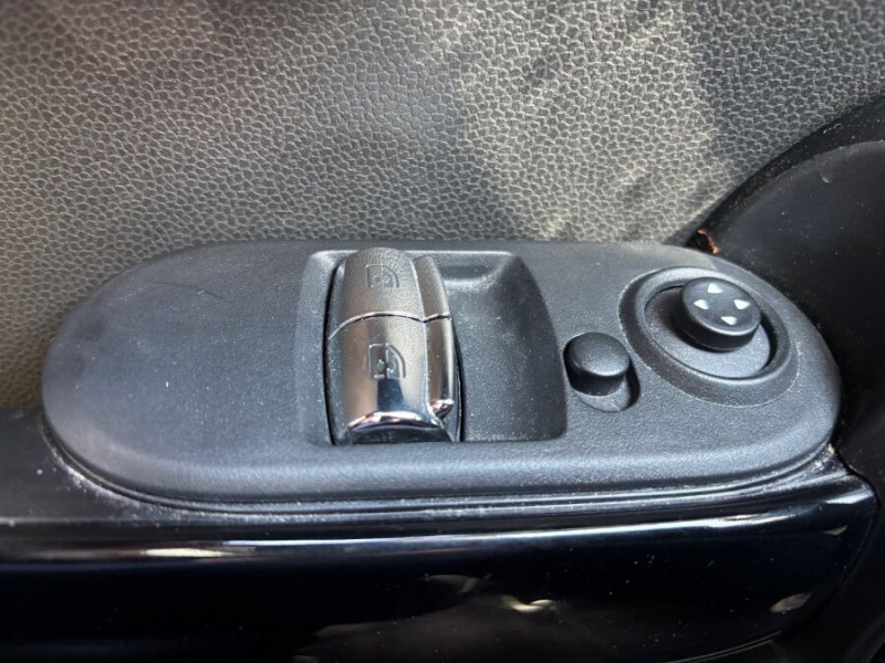 Photo 23 de l'offre de MINI MINI III 2.0 COOPER S 192 BVA7 TOE HIFI JA17 à 23950€ chez Mérignac auto
