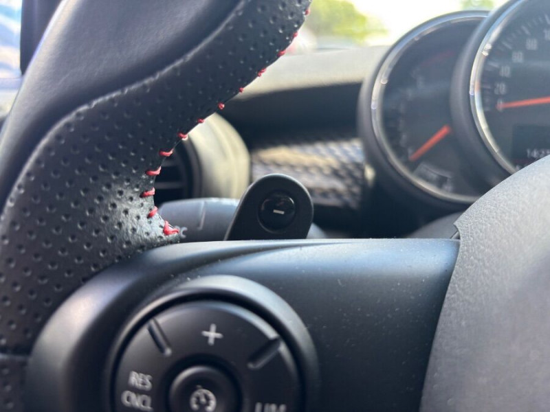 Photo 18 de l'offre de MINI MINI III 2.0 COOPER S 192 BVA7 TOE HIFI JA17 à 23950€ chez Mérignac auto