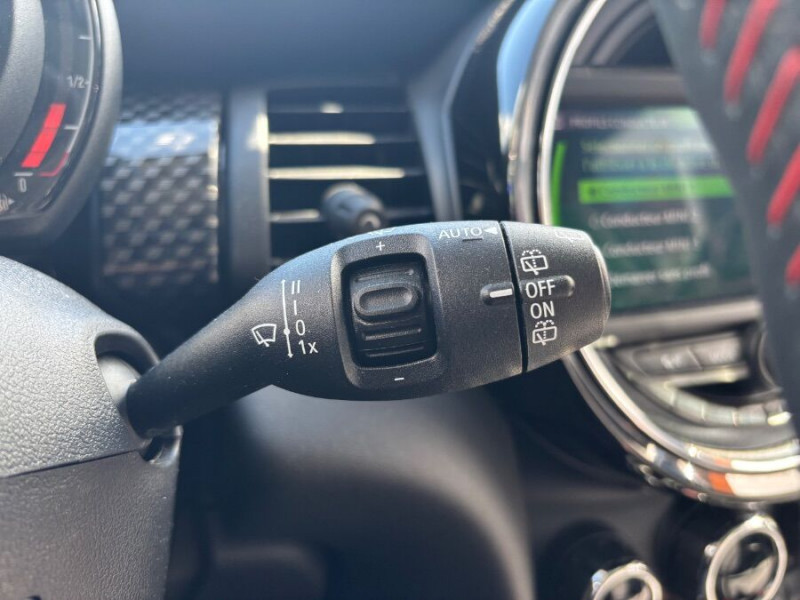Photo 21 de l'offre de MINI MINI III 2.0 COOPER S 192 BVA7 TOE HIFI JA17 à 23950€ chez Mérignac auto