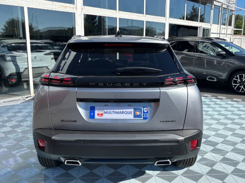 Photo 9 de l'offre de PEUGEOT 2008 II (2) 1.2 HYBRID 145 e-DCS6 ALLURE Camera à 26450€ chez Mérignac auto