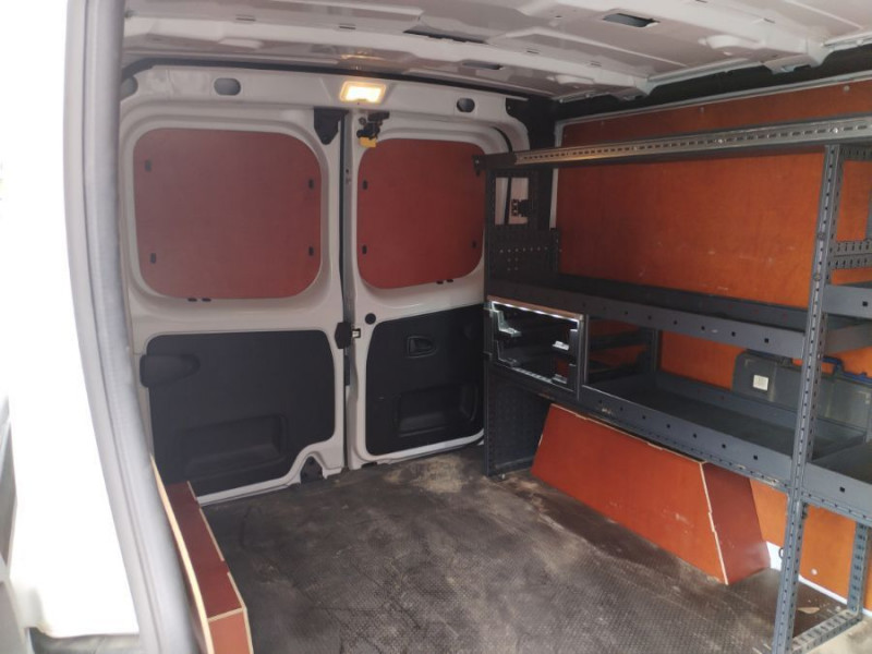 Photo 6 de l'offre de RENAULT TRAFIC FOURGON III 1.6 DCi 120 BV6 L2H1 2T9 1200 CONFORT Galerie 21250.H.T à 21250€ chez Mérignac auto