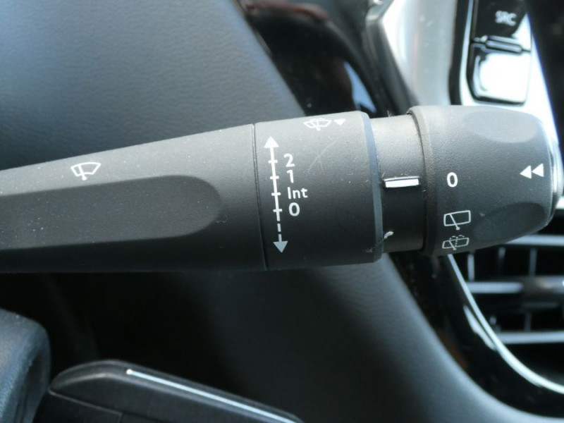 Photo 26 de l'offre de PEUGEOT 208 1.2 PureTech 82 ACTIVE BUSINESS GPS Radar à 10450€ chez Mérignac auto