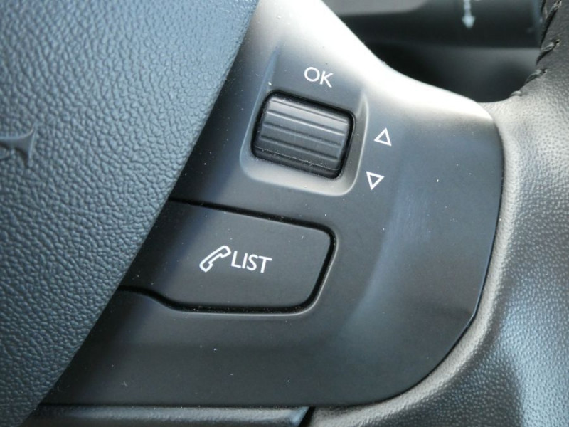 Photo 24 de l'offre de PEUGEOT 208 1.2 PureTech 82 ACTIVE BUSINESS GPS Radar à 10450€ chez Mérignac auto