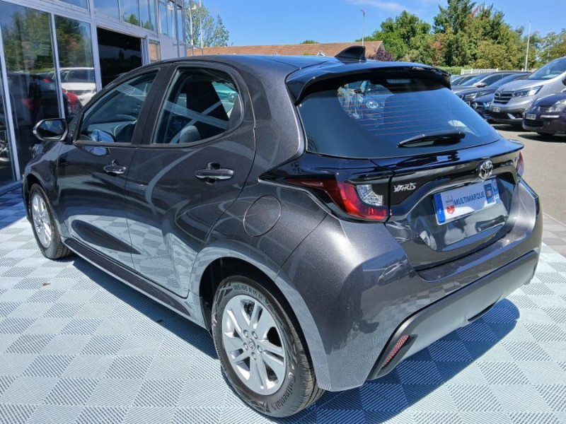 Photo 10 de l'offre de TOYOTA YARIS IV HYBRIDE 116H BVA DYNAMIC PACK CONFORT BUSINESS Jantes Alu Camera Radars à 23790€ chez Mérignac auto