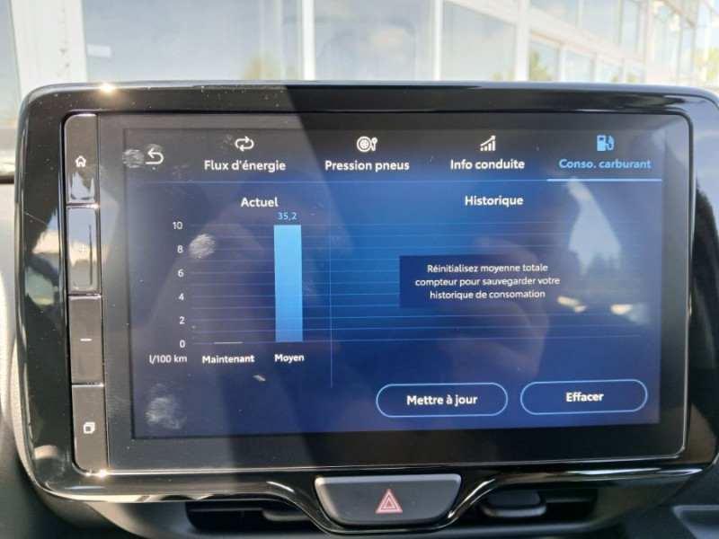 Photo 25 de l'offre de TOYOTA YARIS IV HYBRIDE 116H BVA DYNAMIC PACK CONFORT BUSINESS Jantes Alu Camera Radars à 23790€ chez Mérignac auto