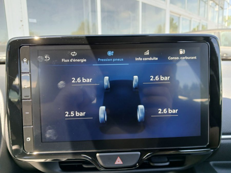 Photo 24 de l'offre de TOYOTA YARIS IV HYBRIDE 116H BVA DYNAMIC PACK CONFORT BUSINESS Jantes Alu Camera Radars à 23790€ chez Mérignac auto