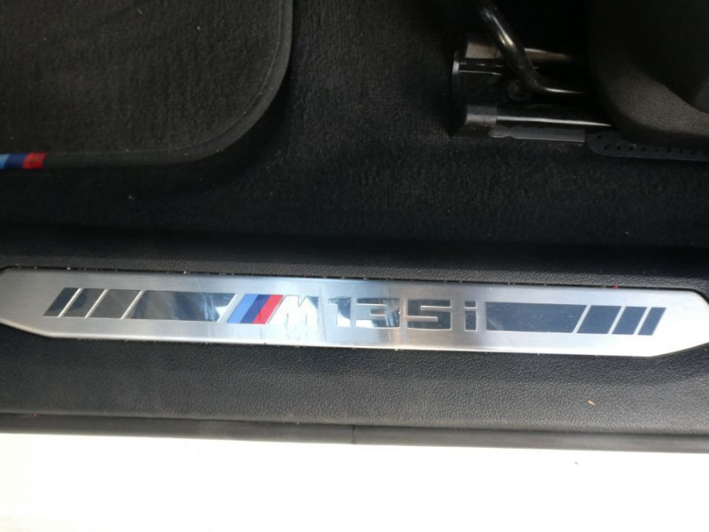 Photo 39 de l'offre de BMW SERIE 1 M135i 306cv XDRIVE M SPORT Pack Ext. M Française à 39500€ chez Mérignac auto