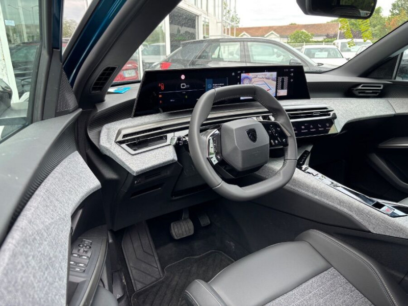 Photo 15 de l'offre de PEUGEOT 3008 HYBRID 145 e-DCS6 ALLURE Panoramic Pack à 32450€ chez Mérignac auto