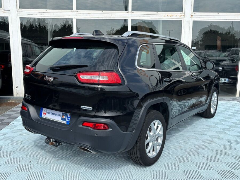 Photo 3 de l'offre de JEEP CHEROKEE 2.2 MultiJet 185 BVA 4WD LONGITUDE EXECUTIVE Active Drive CUIR Attel. à 17490€ chez Mérignac auto