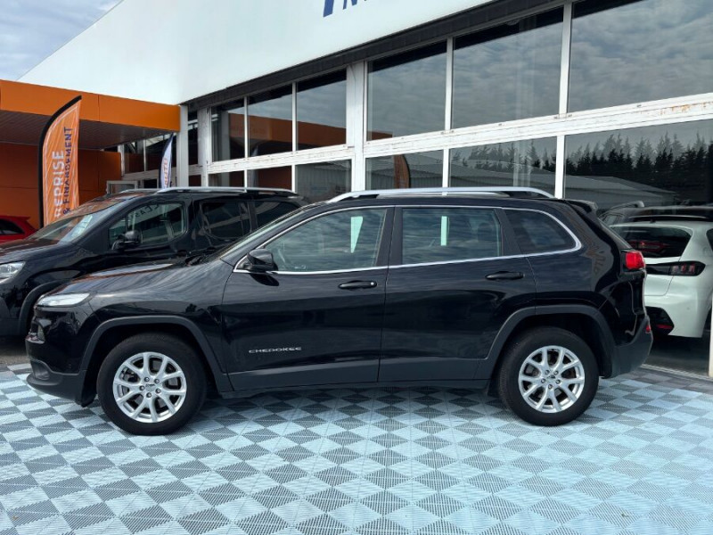 Photo 11 de l'offre de JEEP CHEROKEE 2.2 MultiJet 185 BVA 4WD LONGITUDE EXECUTIVE Active Drive CUIR Attel. à 17490€ chez Mérignac auto