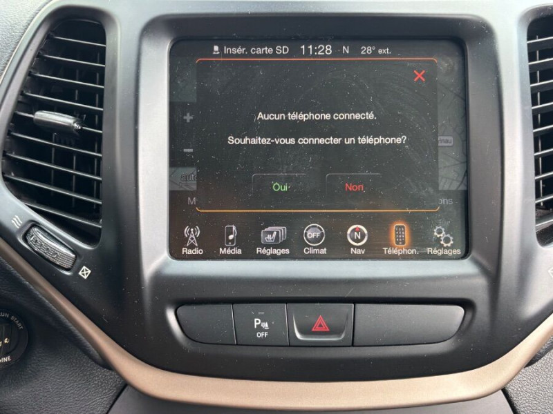 Photo 26 de l'offre de JEEP CHEROKEE 2.2 MultiJet 185 BVA 4WD LONGITUDE EXECUTIVE Active Drive CUIR Attel. à 17490€ chez Mérignac auto