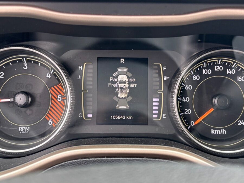 Photo 7 de l'offre de JEEP CHEROKEE 2.2 MultiJet 185 BVA 4WD LONGITUDE EXECUTIVE Active Drive CUIR Attel. à 17490€ chez Mérignac auto