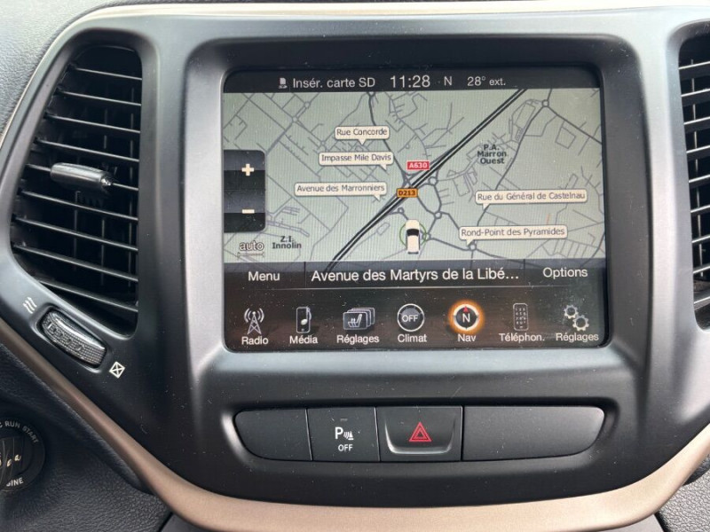 Photo 6 de l'offre de JEEP CHEROKEE 2.2 MultiJet 185 BVA 4WD LONGITUDE EXECUTIVE Active Drive CUIR Attel. à 17490€ chez Mérignac auto