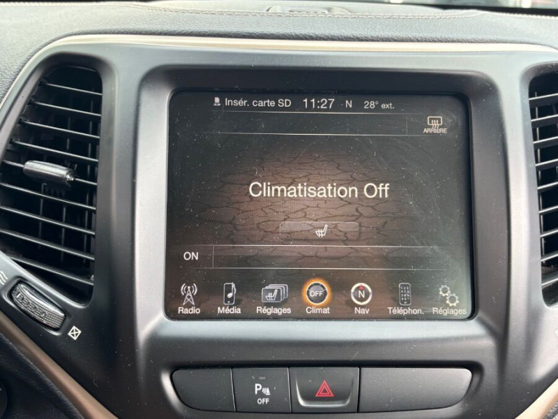Photo 25 de l'offre de JEEP CHEROKEE 2.2 MultiJet 185 BVA 4WD LONGITUDE EXECUTIVE Active Drive CUIR Attel. à 17490€ chez Mérignac auto