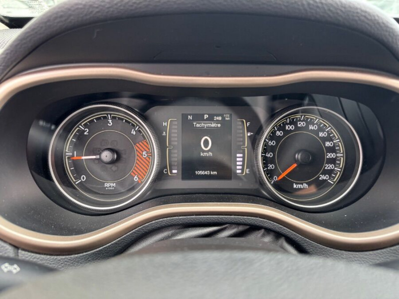 Photo 19 de l'offre de JEEP CHEROKEE 2.2 MultiJet 185 BVA 4WD LONGITUDE EXECUTIVE Active Drive CUIR Attel. à 17490€ chez Mérignac auto
