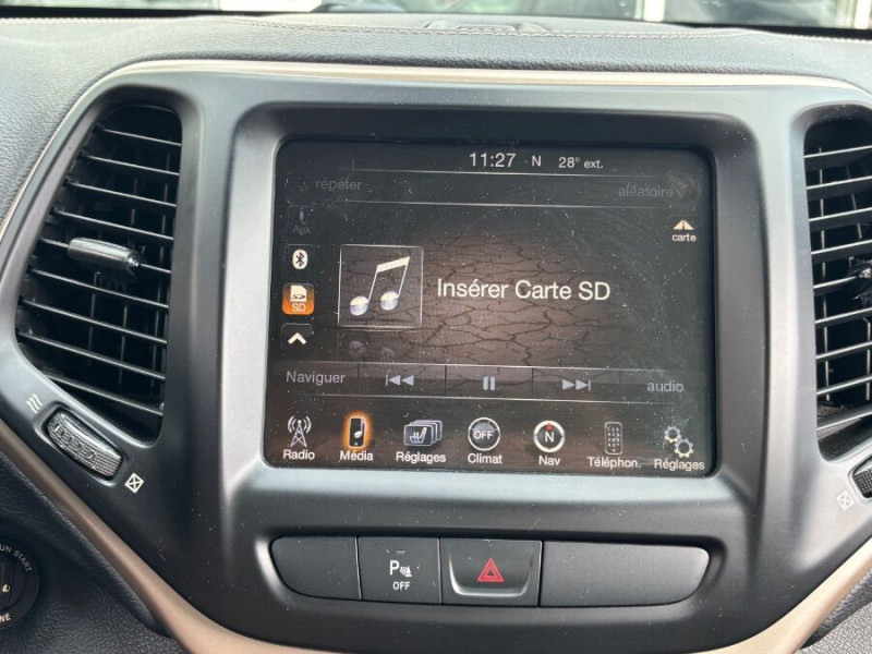 Photo 23 de l'offre de JEEP CHEROKEE 2.2 MultiJet 185 BVA 4WD LONGITUDE EXECUTIVE Active Drive CUIR Attel. à 17490€ chez Mérignac auto
