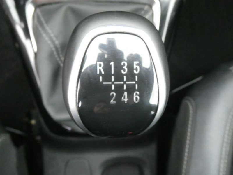 Photo 21 de l'offre de OPEL CORSA VI 1.2 Turbo 100 BVM6 ELEGANCE Camera Radars CarPlay JA16 à 13450€ chez Mérignac auto