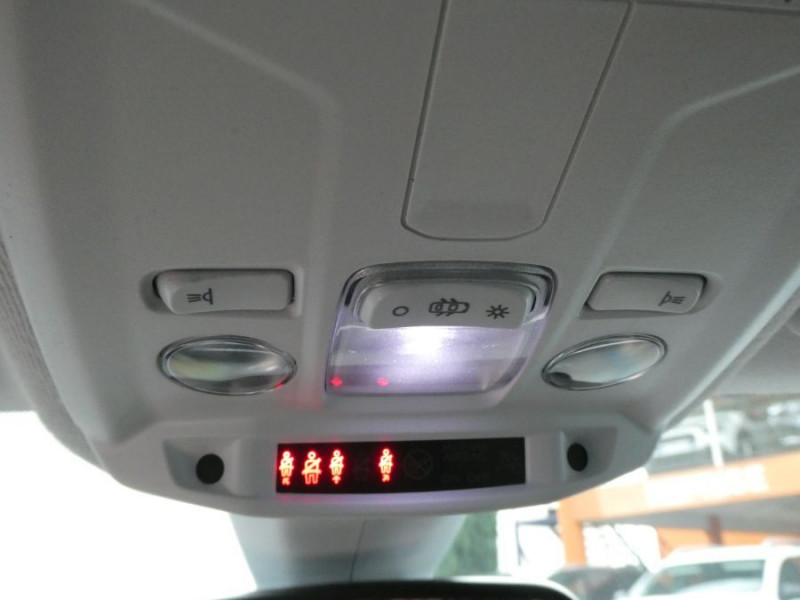 Photo 24 de l'offre de OPEL CORSA VI 1.2 Turbo 100 BVM6 ELEGANCE Camera Radars CarPlay JA16 à 13450€ chez Mérignac auto