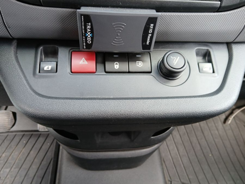 Photo 17 de l'offre de CITROEN BERLINGO FOURGON 1.6 BlueHDi 100 ETG6 CLUB GPS Casiers 10450 .H.T. à 10450€ chez Mérignac auto