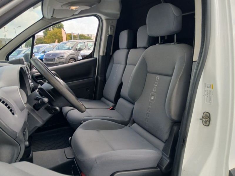 Photo 10 de l'offre de CITROEN BERLINGO FOURGON 1.6 BlueHDi 100 ETG6 CLUB GPS Casiers 10450 .H.T. à 10450€ chez Mérignac auto