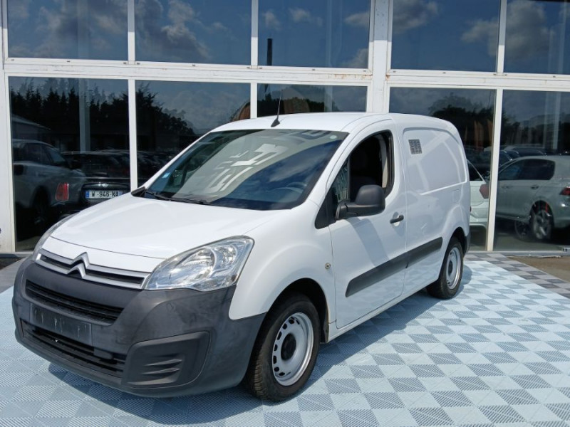 Photo 1 de l'offre de CITROEN BERLINGO FOURGON 1.6 BlueHDi 100 ETG6 CLUB GPS Casiers 10450 .H.T. à 10450€ chez Mérignac auto