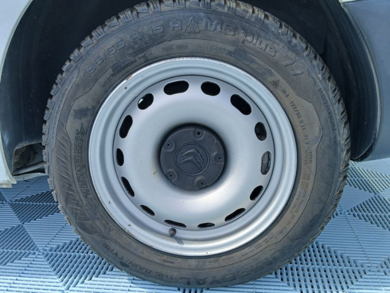 Photo 7 de l'offre de CITROEN BERLINGO FOURGON 1.6 BlueHDi 100 ETG6 CLUB GPS Casiers 10450 .H.T. à 10450€ chez Mérignac auto